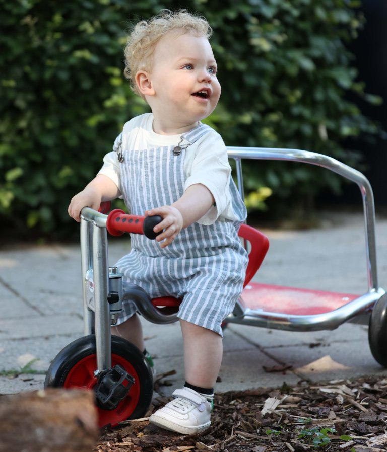 Jongentje fiets dekring